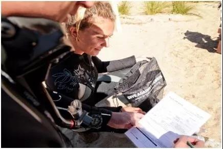 原來你是這樣的潛水員妹子！